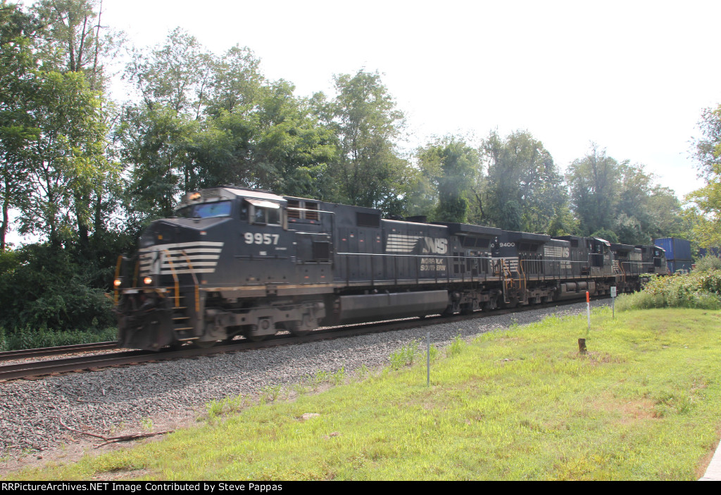 NS 9957 leads on train 227